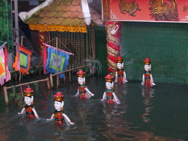 Vietnam Historical Museum-water-buppet